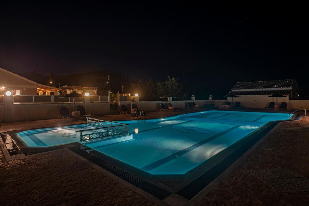 Villa Veneto Luxury Holidays Melíssia Exteriér fotografie